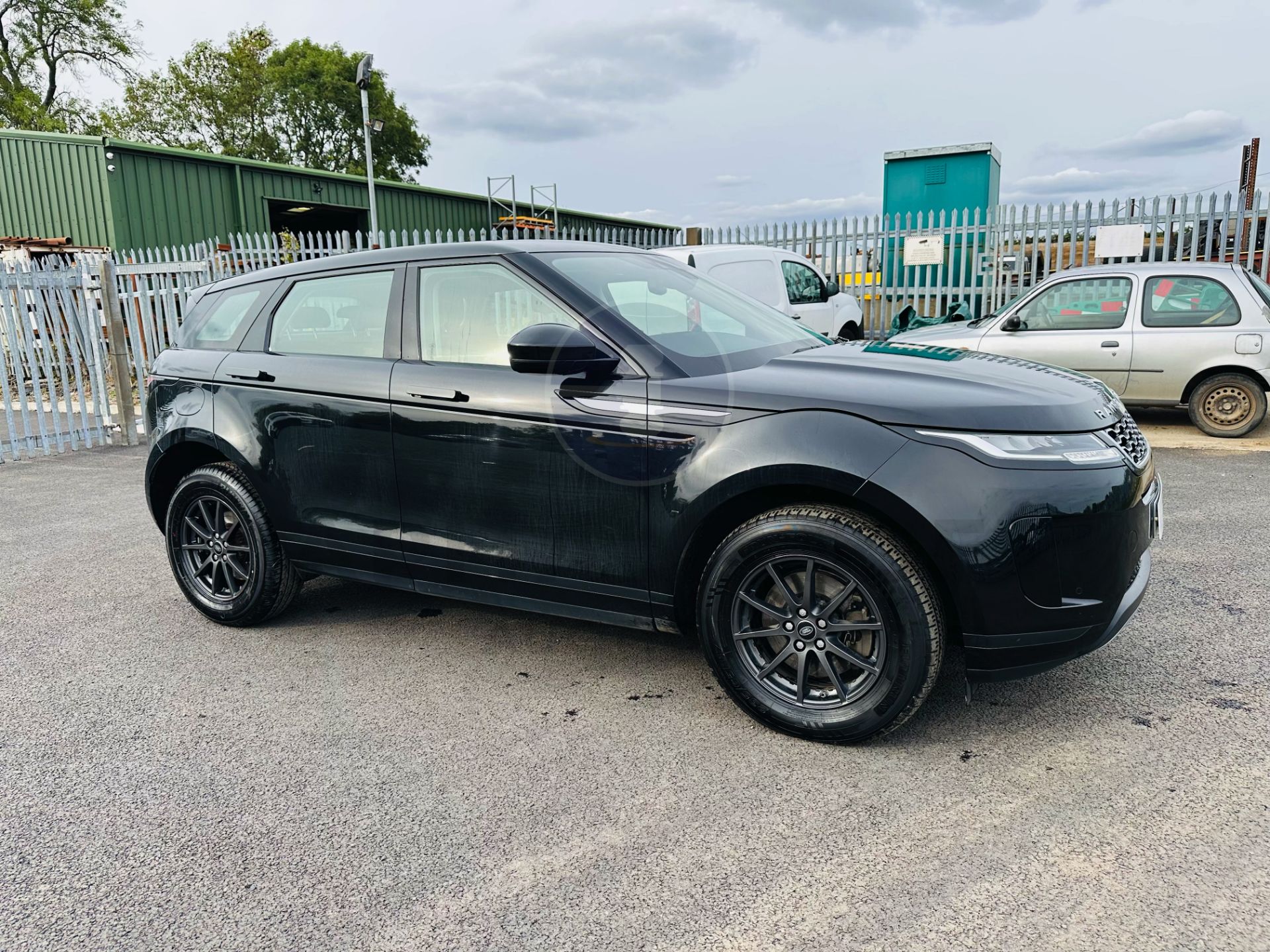 RANGE ROVER EVOQUE 2.0d (AUTO S/S) NEW SHAPE - 20 REG - FULL SERVICE ...
