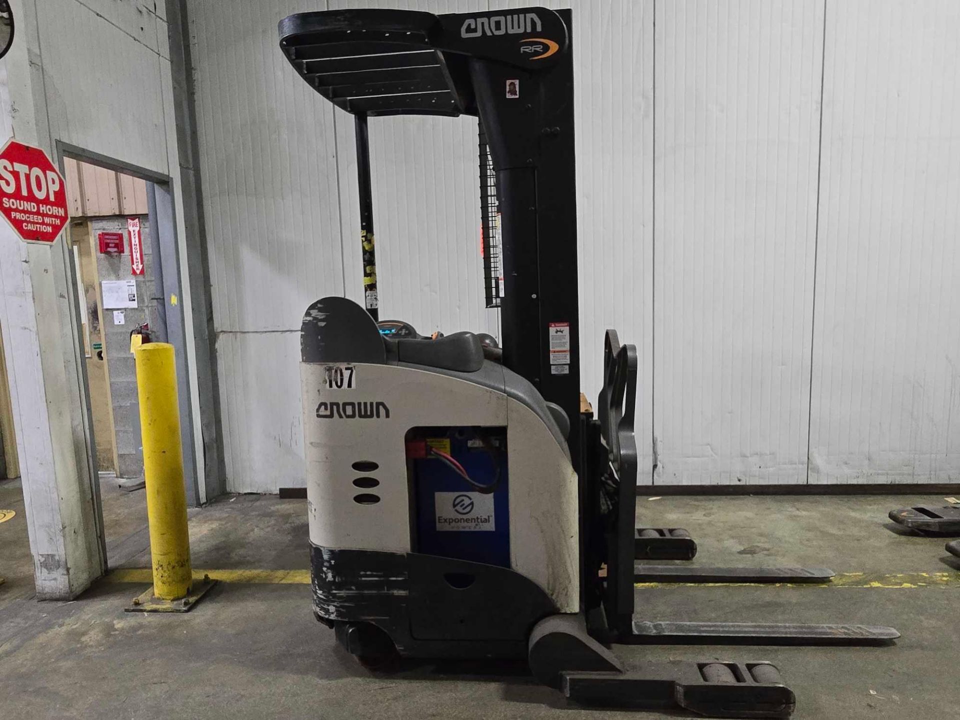 2020 Crown Narrow Aisle Reach Truck, Model RR5715-35, 3,500 Lb Capacity ...