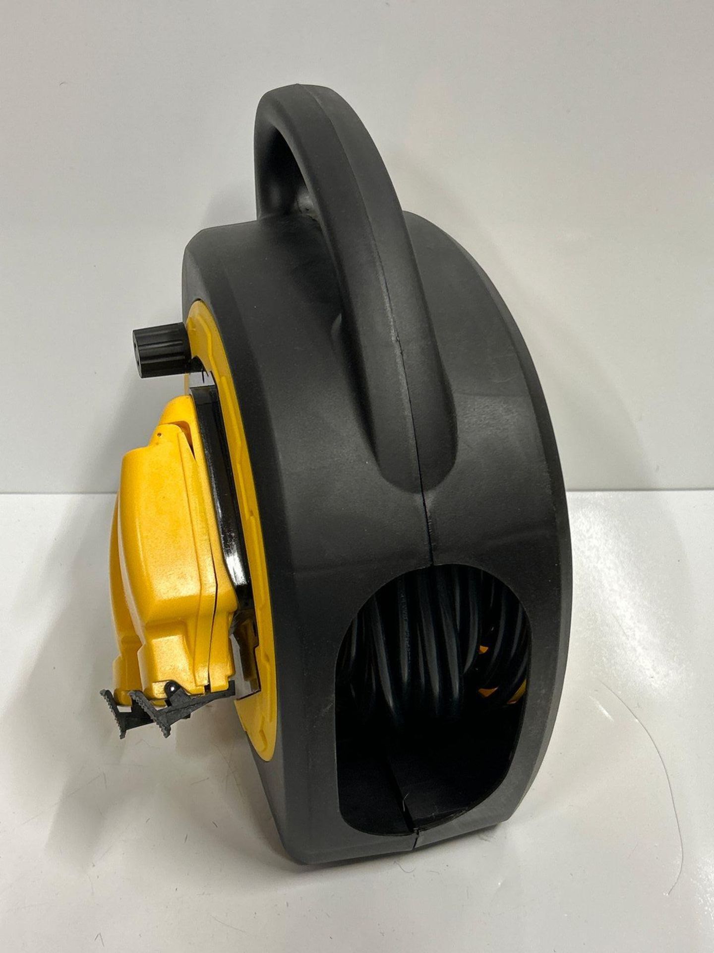 SLx Outdoor Extension Lead Waterproof, 20m, 2 Socket Extension Reel, Heavy Duty Extension Cable, Th - Image 3 of 5