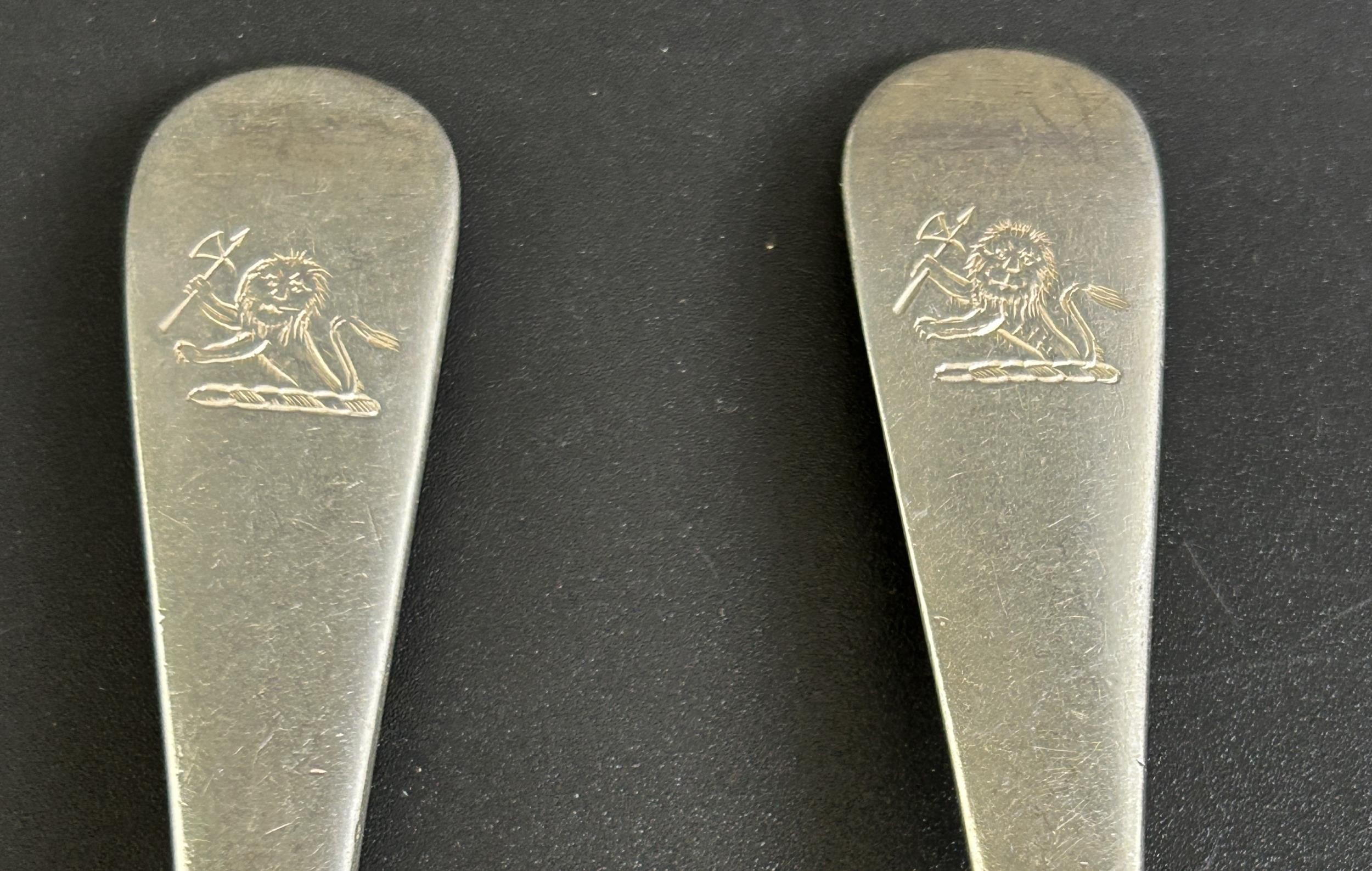 A set of five George VI silver Old English pattern dessertspoons, Sheffield 1946 (5) - Image 2 of 4