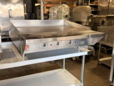 Wolf 36" Countertop Gas Thermostatic Griddle