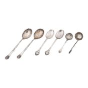 A pair of George V sterling silver fruit servers, Sheffield 1912 by Walker and Hall