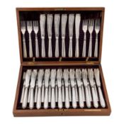 A cased Victorian sterling silver set of fish eaters, London 1892 by Edward Hutton