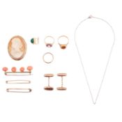 A group of jewellery