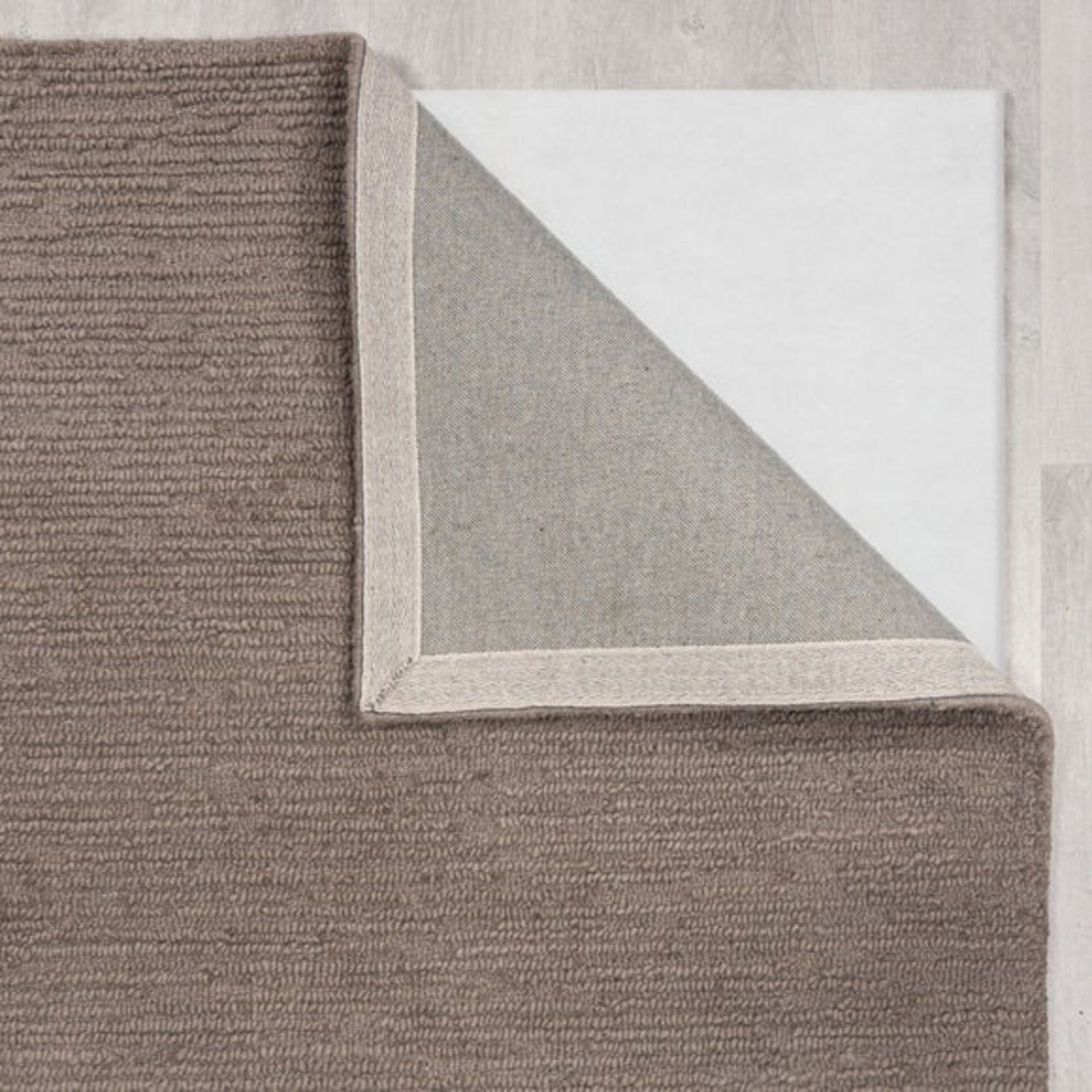 Grade-C1 ref LOT132 Mottled Wool D040 Austin Boucle Wool Grey 80X150 RRP œ59 - Image 2 of 5