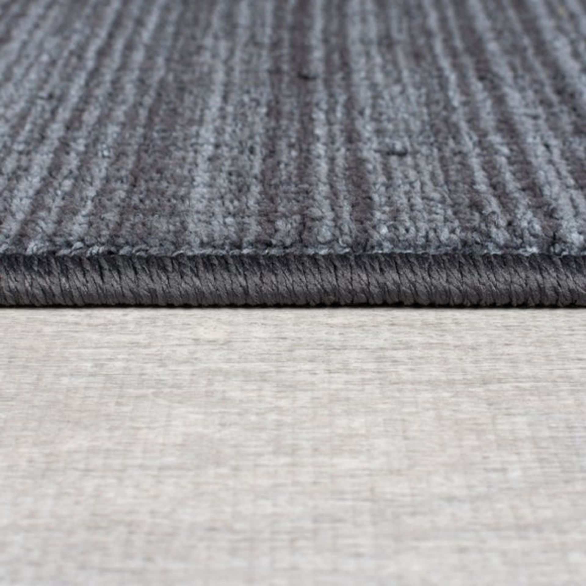 Grade-C1 ref LOT204 Clifton Texture D040 Clifton Washable Grey 160X230 RRP œ119 - Image 3 of 5