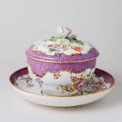 Meissen Deckeldose mit Untersetzer Blumen Schuppenmosaik Marcolini