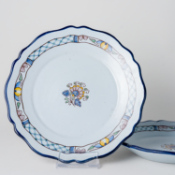 Zwei Teller Fayence sign. Antoine Montagnon Nevers, 19. Jhd.