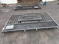 20' BI-PARTING IRON DRIVEWAY GATE W/ RECTANGLE DEER ARTWORK