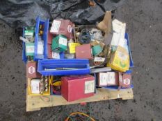 ASSORTED MACHINING HOLD DOWN HARDWARE, SHOULDER SCREWS & DRILL BITS