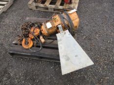 INGERSOLL-RAND 2-TON ELECTRIC CHAIN HOIST W/ PENDANT CONTROLS & SNAP HOOK