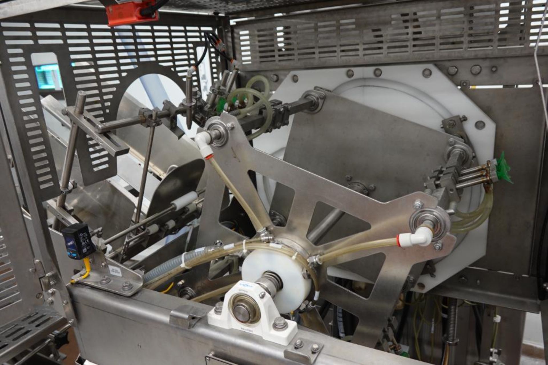 2022 BW Integrated Systems SS rotary label placer, Model T7500, SS ...