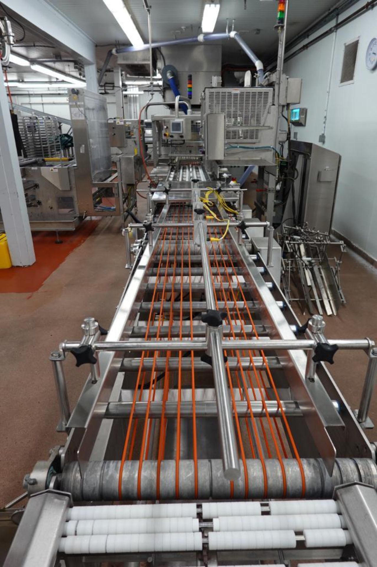 Wrapper Infeed Chain 2022 Texwrap SS servo wrapper with servo to lug infeed and heat tunnel ...