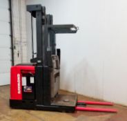 RAYMOND (2006) 5400-OPC30TT 3,000 LB. CAPACITY 24V ELECTRIC ORDER PICKER FORKLIFT WITH 240” MAX.