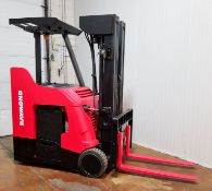 RAYMOND (2013) 4250-C35QM 3,500 LB. CAPACITY 36V STAND UP HIGH-REACH ELECTRIC FORKLIFT WITH 258”