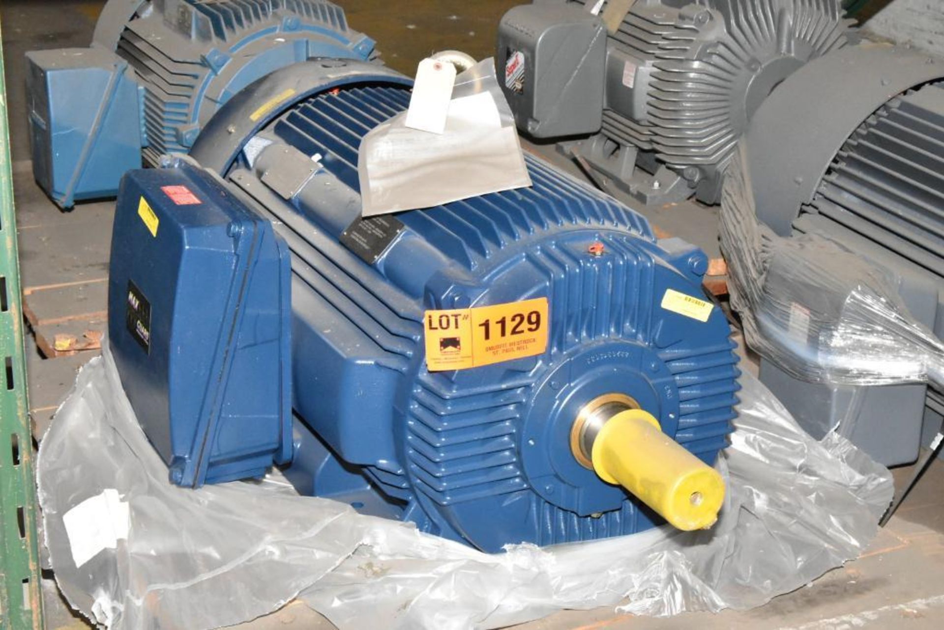 ELECTRIC MOTOR WITH 200 HP/460V/1200 RPM