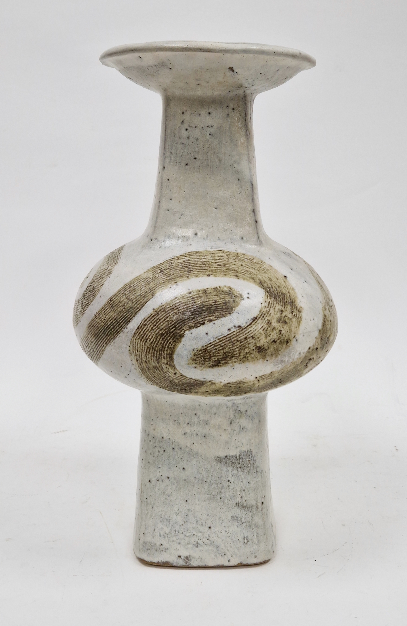 David Lane (1929–2019) for Abington Pottery, large handbuilt vase of square tapered form with flared