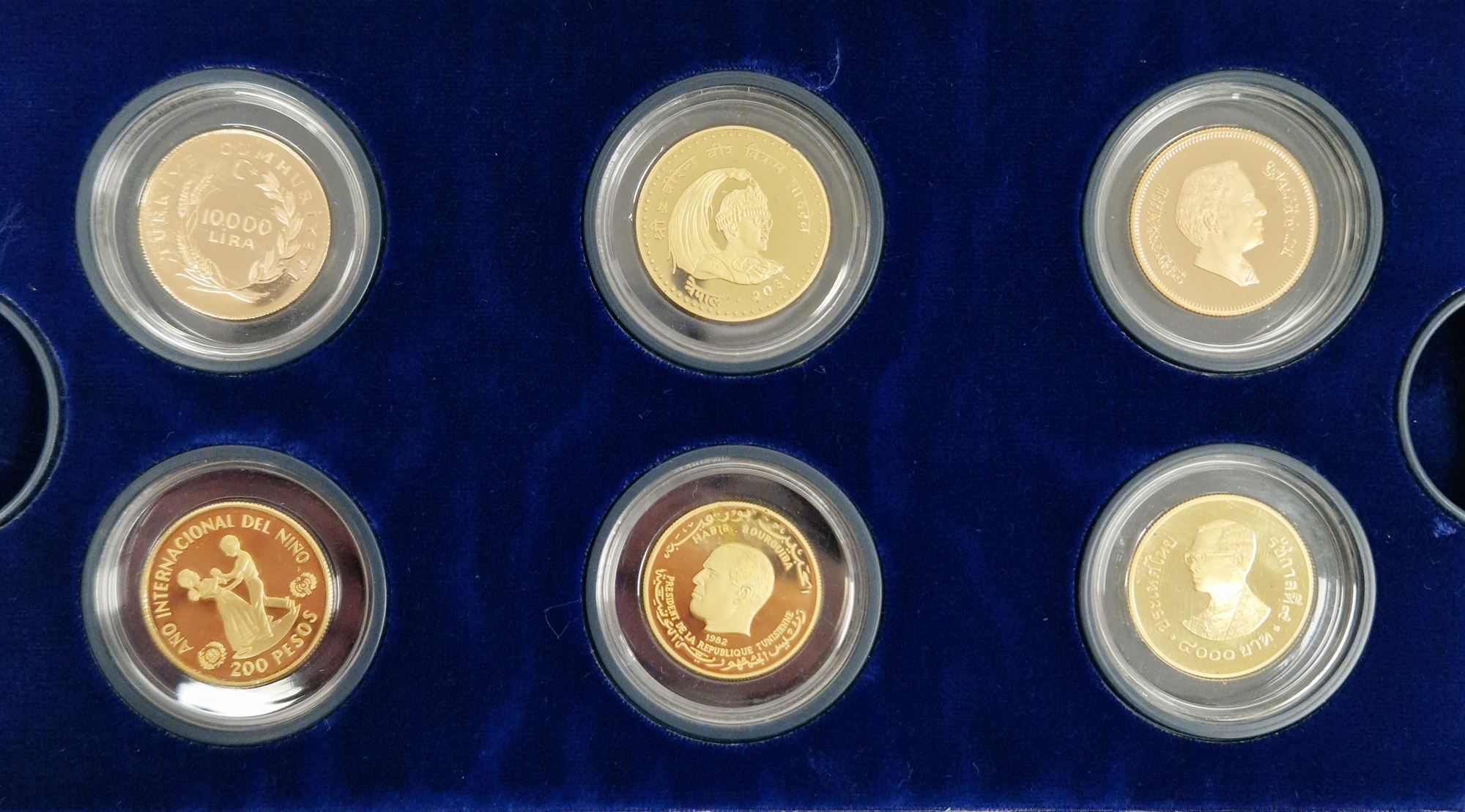Set of twelve gold coins from the Unicef/IYC International Coin Program to commemorate the - Image 5 of 19