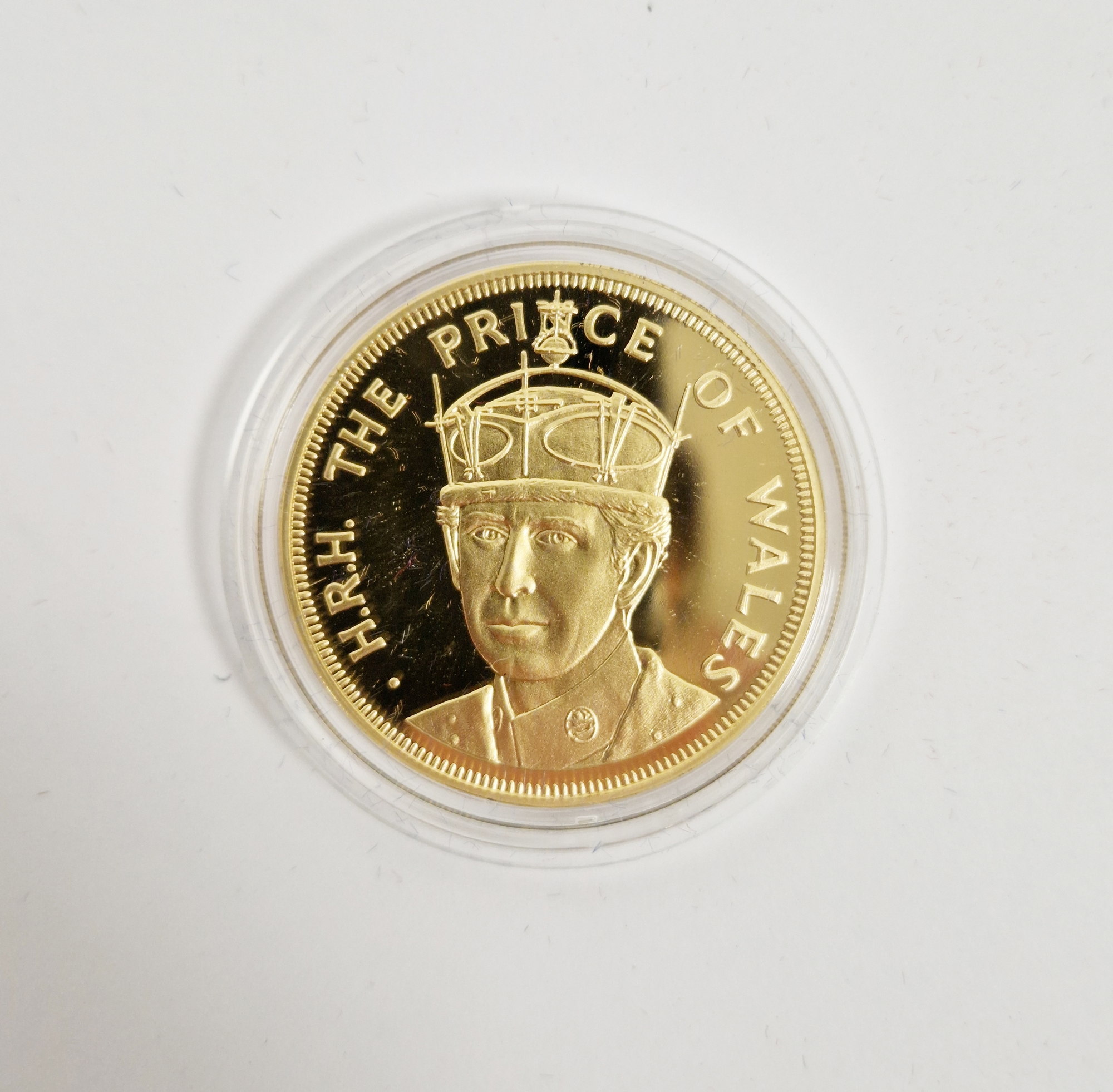 Pobjoy Mint set of four silver gilt limited edition crown medals to commemorate the Wedding of - Image 2 of 6