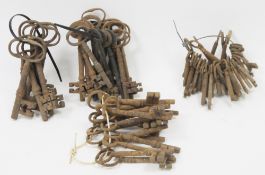 Large collection of over 300 mainly iron keys, dating from 17th/18th century onwards with bow and