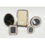 George V silver photograph frame by Henry Williamson Ltd, Birmingham 1913, of rectangular form