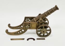 Large brass table top model of a Napoleonic artillery canon, 45cm long