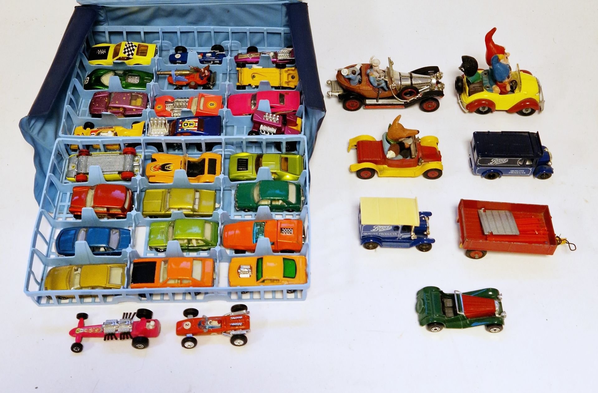 Matchbox Collector's Mini-Case containing a quantity of mainly 1970's playworn Matchbox diecast