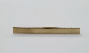 9ct gold plain rectangular bar brooch, 7g approx, 6.2cm long