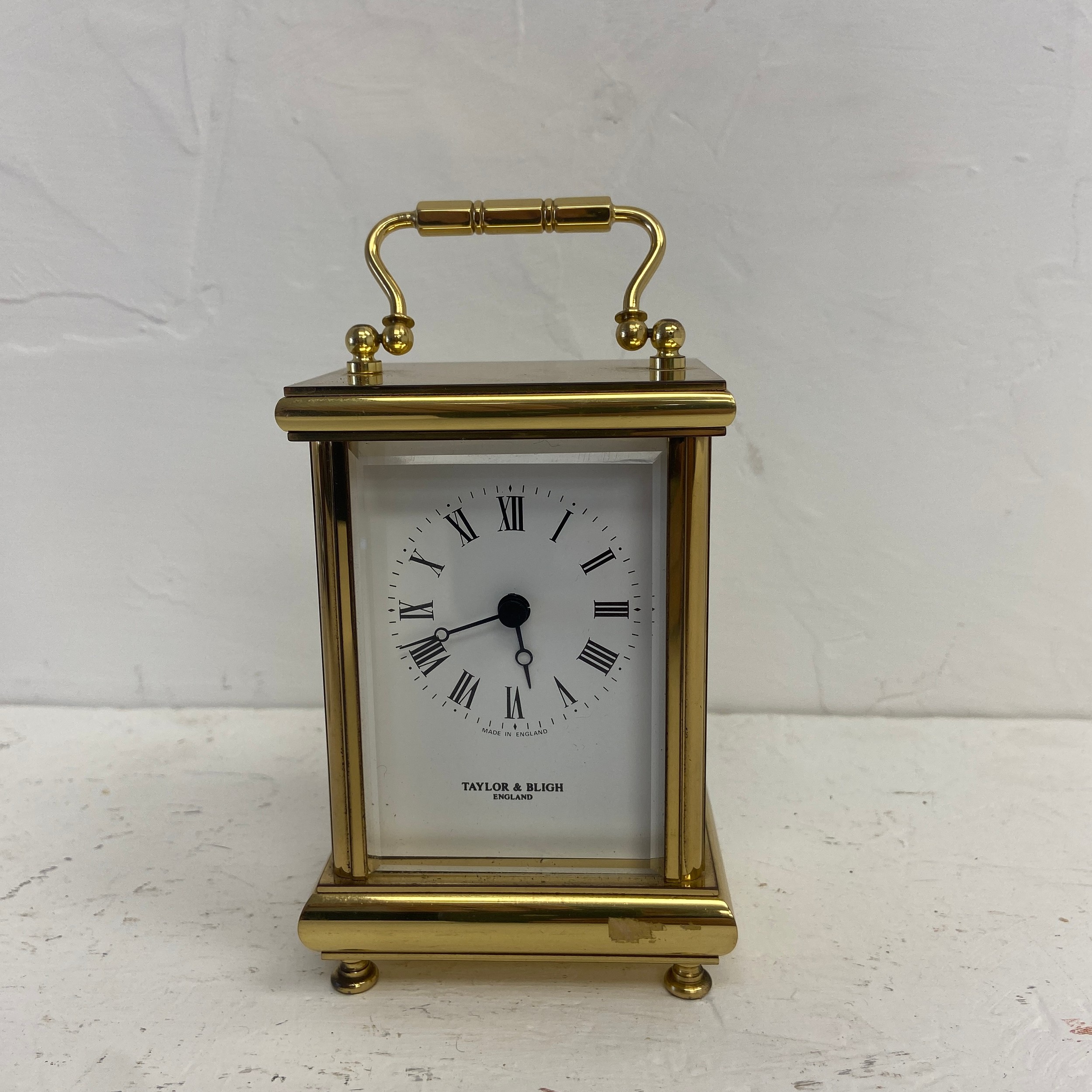 An Arts and Crafts copper tray with inset white metal rose motif, an Eastern brass bowl, a - Image 5 of 5