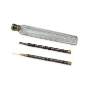 AN 18TH CENTURY FRENCH 18CT GOLD AND LACQUERED WRITING SET