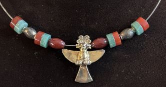 Halsreif mit Adler, Silber-835- mit Aventurin und Karneolperlen,, Museumsreplik , in Kasten, Trages