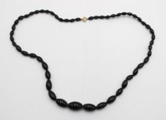 Halskette, Trauerschmuck, schwarze Steine in Olivenform, L-60cm