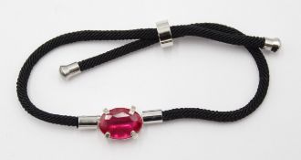 Stoff-Armband mit behandeltem Rubin, ca. L-20cm