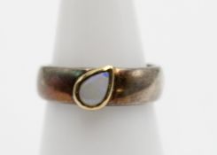 925er Silber-Ring mit kl. Opal, Fassung vergoldet, 4,8gr., RG 52