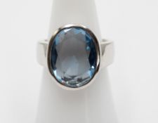 925er Silber-Ring mit blauem facett. Stein, 10,5gr., RG 56