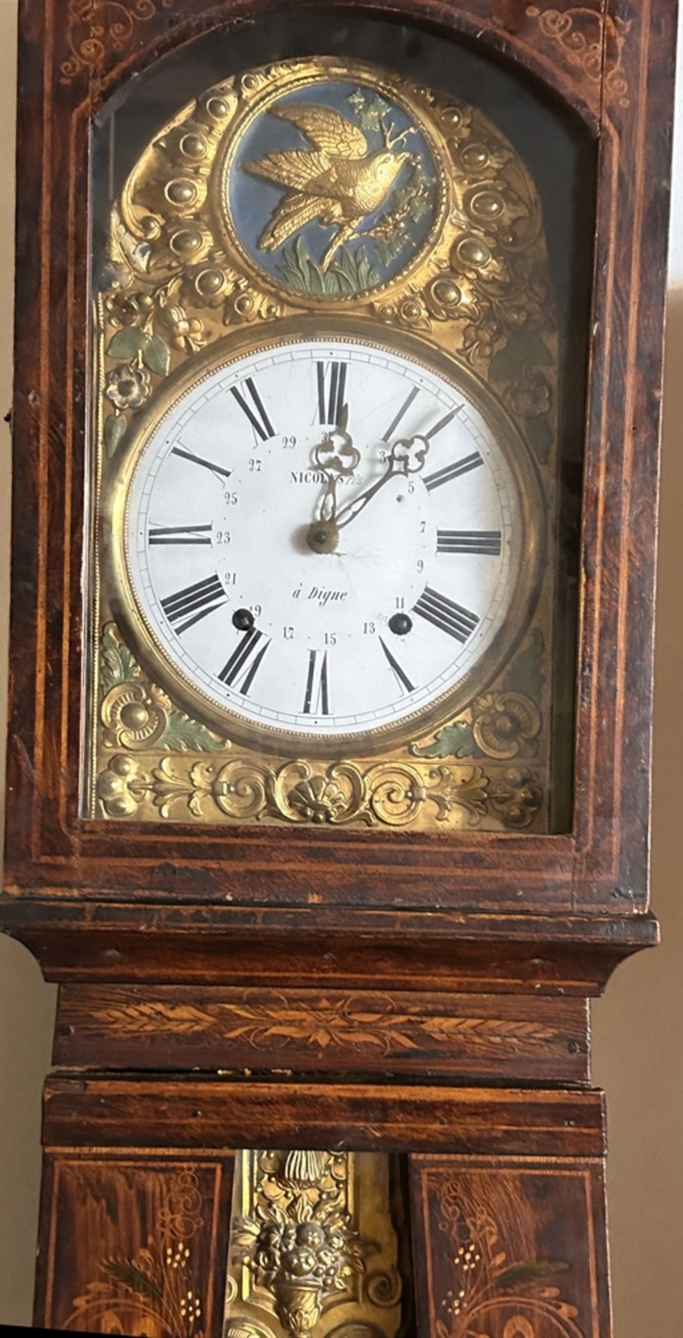 Comtoise Standuhr um 1850-1880 , Holz reich intarsiert, Prunkpendel und 2 Eisengewichte, Werk läuft - Bild 8 aus 8