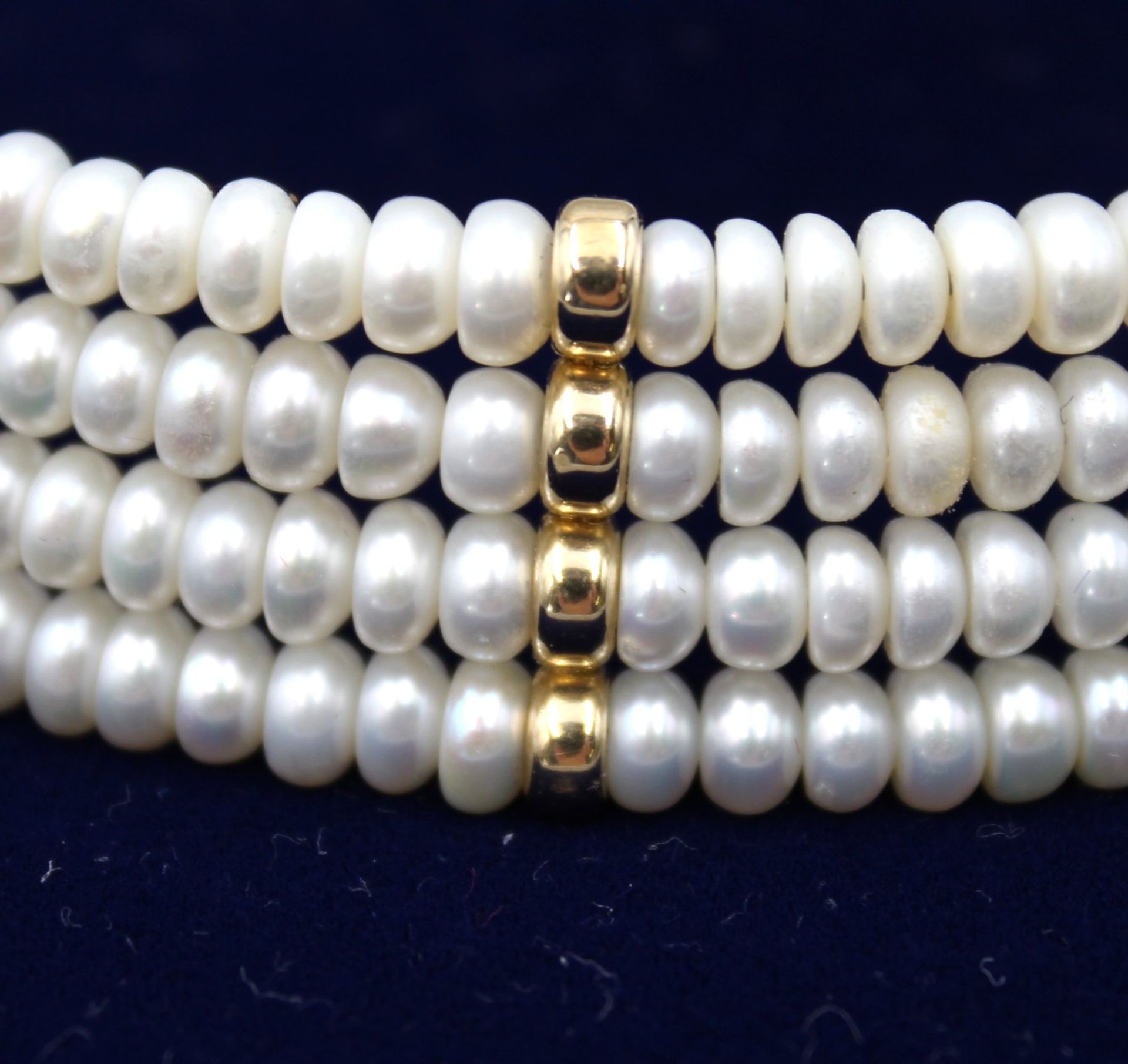 Süsswasser-Perlen-Halsreif sowie passender Ring, Silber-Zierelemente vergoldet - Bild 3 aus 5