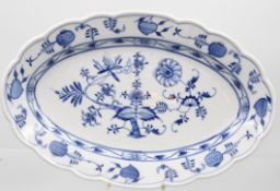 ovale Platte, Stadt Meissen, Zwiebelmuster, 44 x 29cm