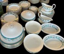 87 tg. Speise-Service "Wedgwood" Babylon, England, 2 Terrinen, 2 Gemüseschalen, 2 ovale Schalen, 2