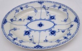 gr. Fleischplatte "Royal Copenhagen" Halbspitze, 36x28 cm