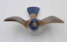 kl. Meise, Bing & Gröndahl, Modellnr. 2481, polychr. Bemalung in Unterglasurfarben, H-5,3cm