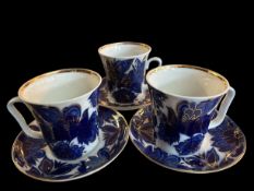 3x Tassen mit U.T."Lomonossow" Form Leningradski, Dekor "Vögel" kobalt mit 22-Karat Golddekor