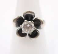 925er Silber-Ring, florale Form, klarer Stein, 4,5gr., RG 55
