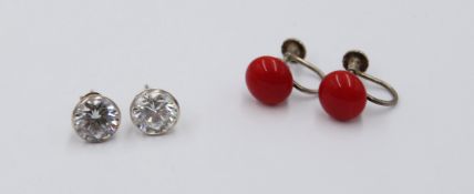 2 div. Paare Ohrschmuck, Silber, 1x Koralle, ca. D-1cm