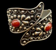 massives silberfarbenes Armband mit Klappscharnier, 2 braune Cabouchons, 45,5 cm