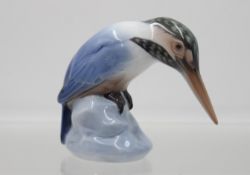 Eisvogel, Royal Copenhagen, Entw. Niels Nielsen, Modellnr. 436, Unterglasurfarben, H-ca.11 cm