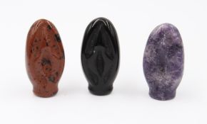 3x Halbedelsteine in erotischer Form, L-3,2cm