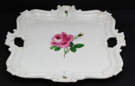 grosses Tablett "Rote Rose". Meissen, Schwertermarke, 2.Wahl, ca. 41x41 cm
