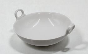 KPM Berlin Ringhenkelschälchen, Weißporzellan, ca. H-5,5cm D-13cm