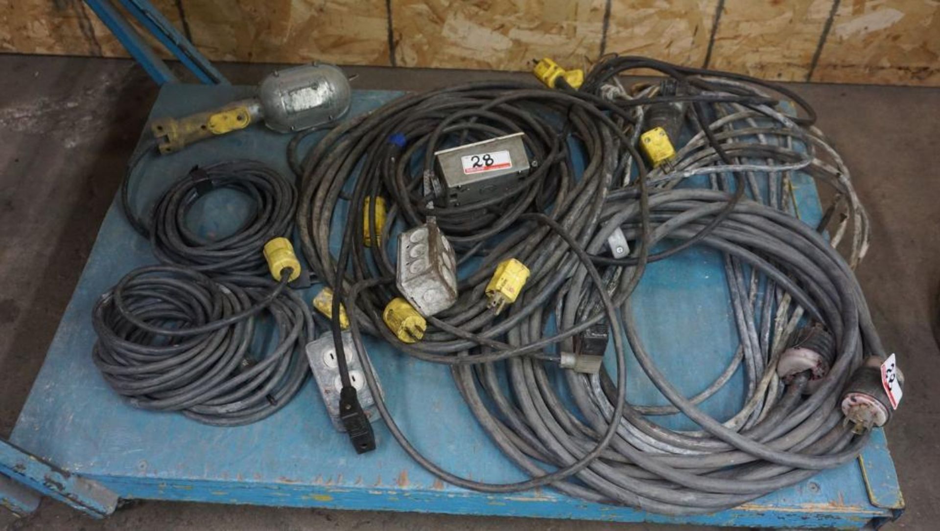 LOT - ASSTD EXTENSION CABLES